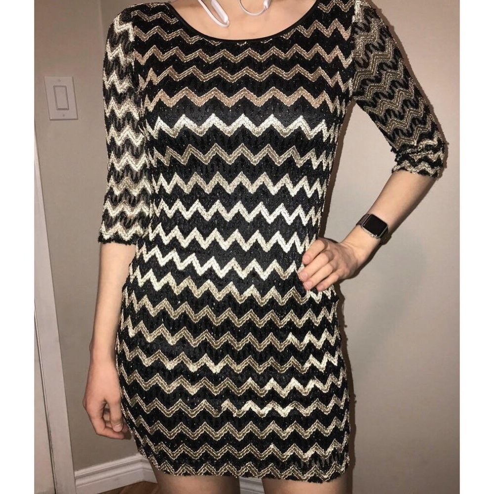BLACK & GOLD ZIGZAG DRESS